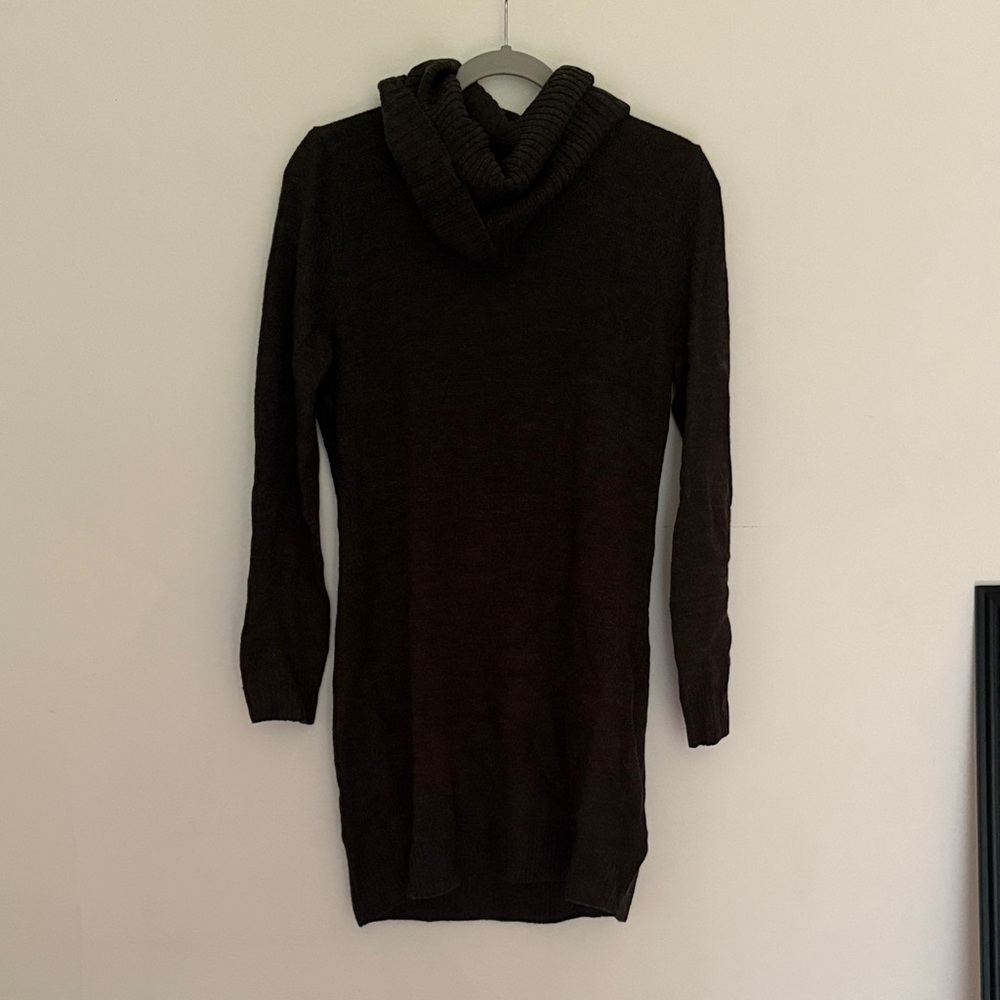 H&M Chocolate Long Sleeve Hooded Dress